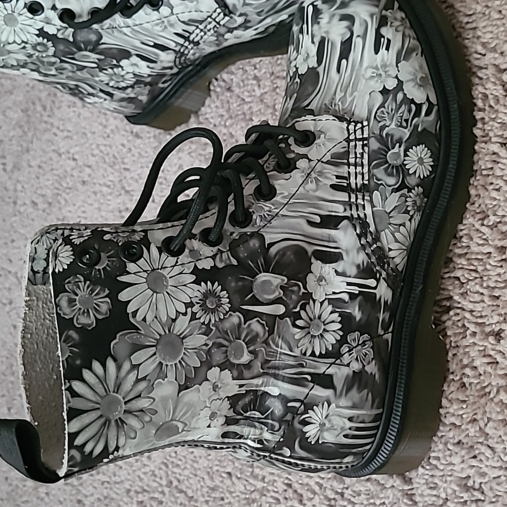 Doc Martens Floral Slime - RARE - LIKE NEW - Picture 6 of 7